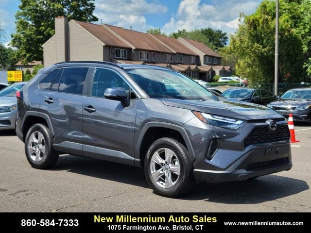 2022 Toyota RAV4 XLE
