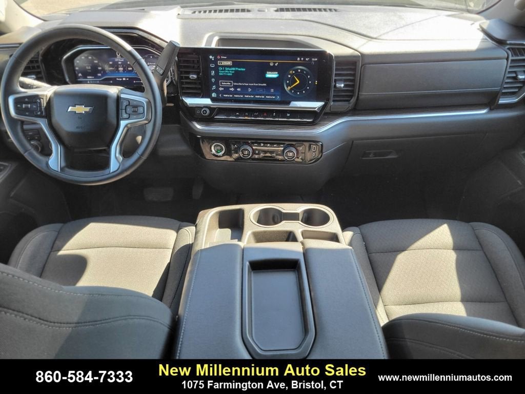 2024 Chevrolet Silverado 1500 LT