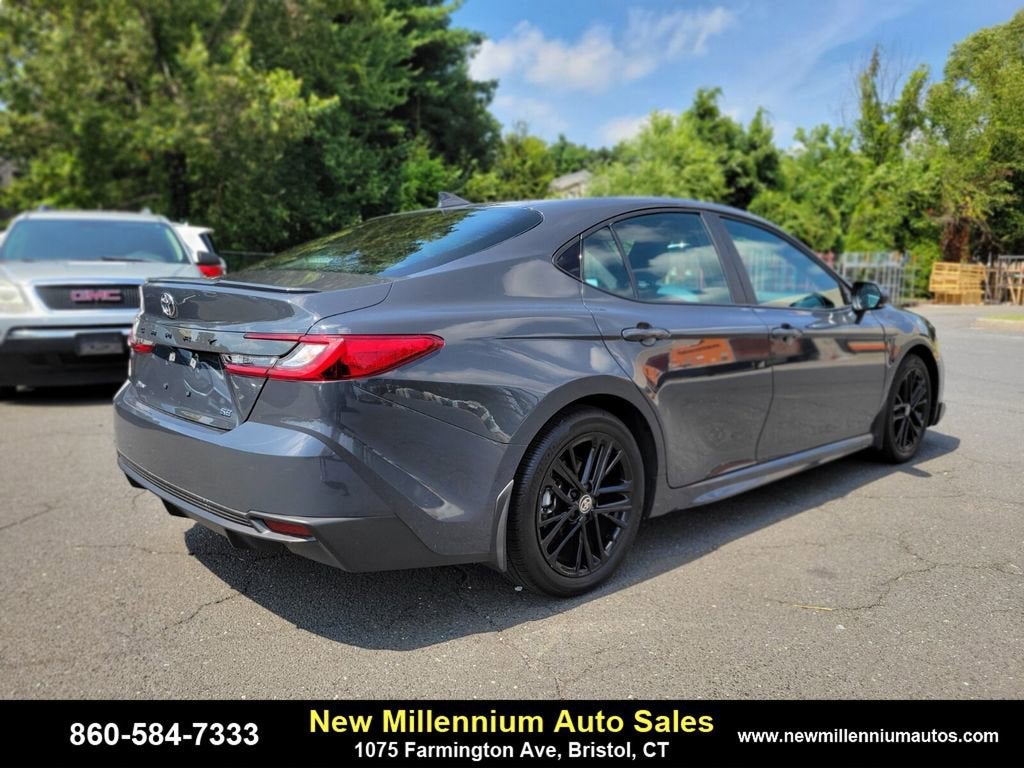 2025 Toyota Camry SE