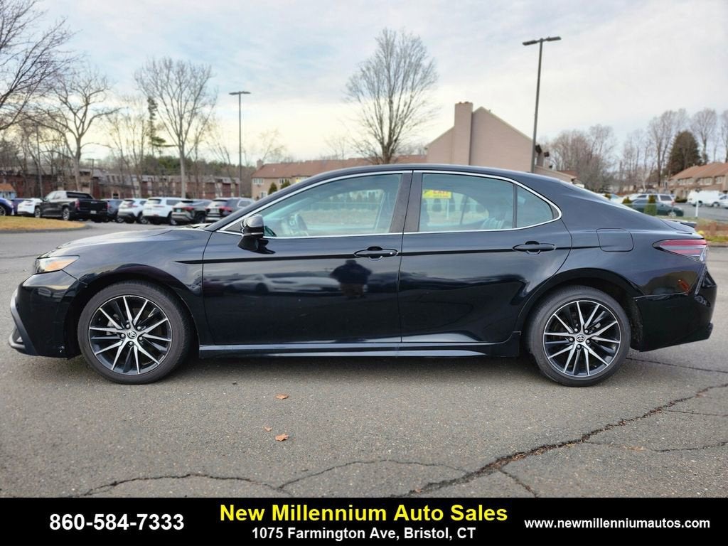 2021 Toyota Camry SE