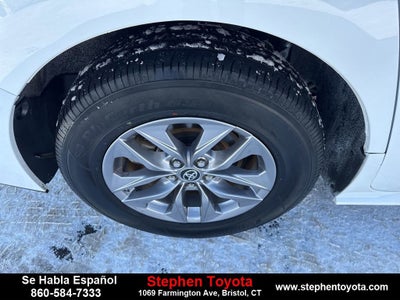 2024 Toyota Sienna LE