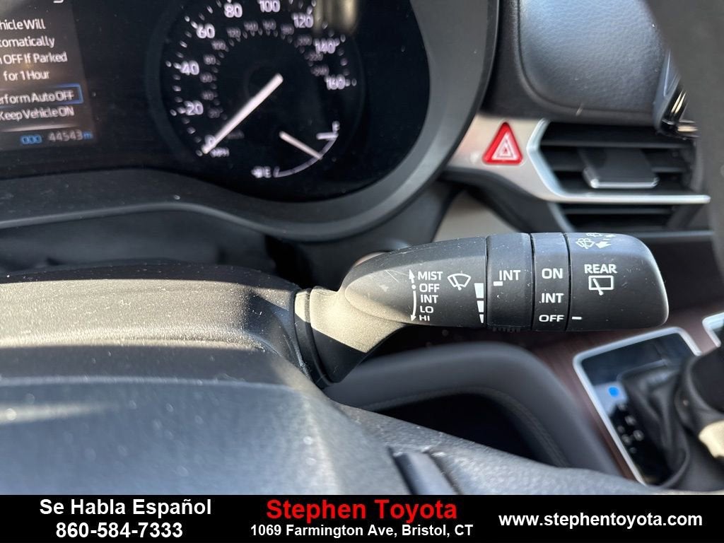 2024 Toyota Sienna LE