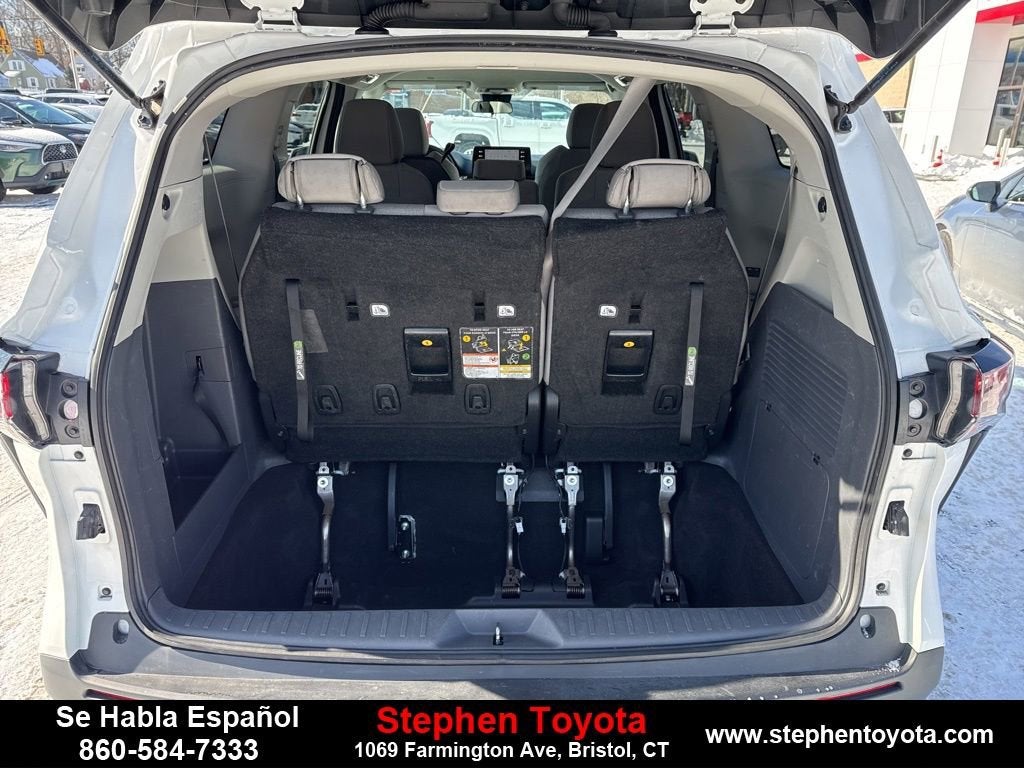 2024 Toyota Sienna LE
