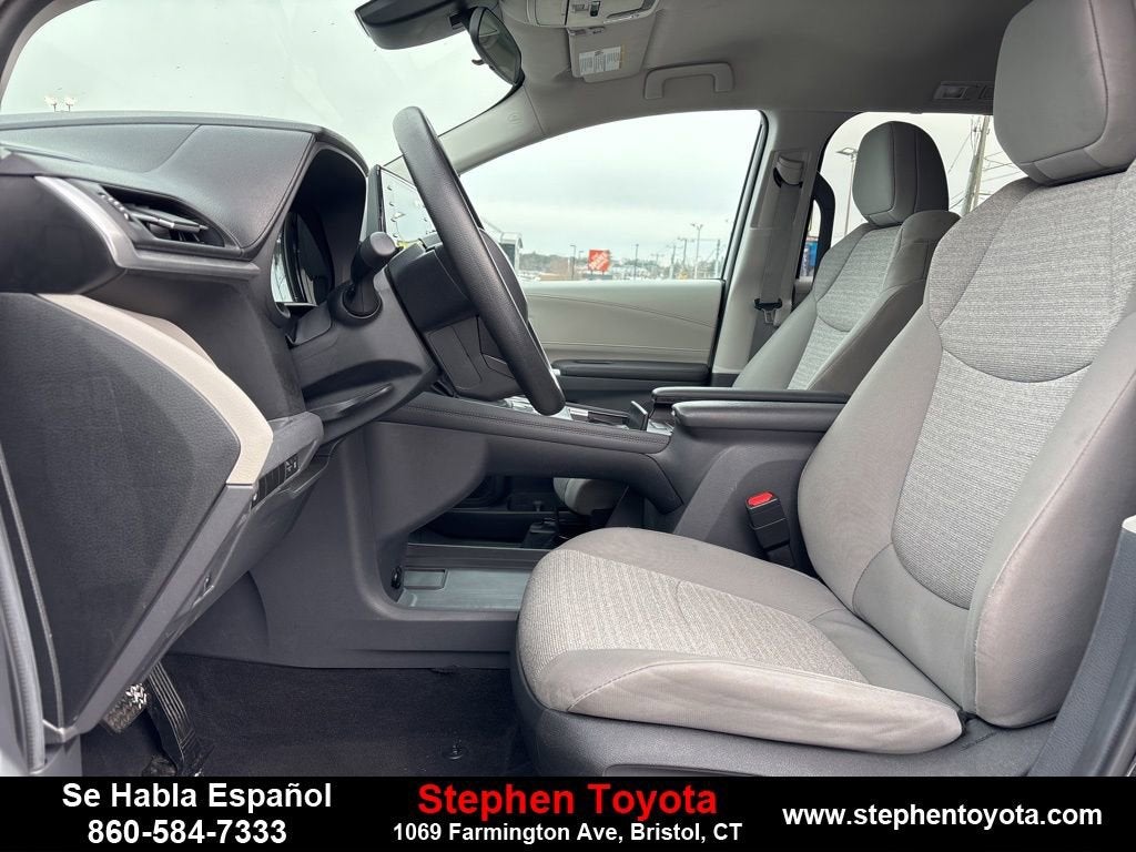 2024 Toyota Sienna LE
