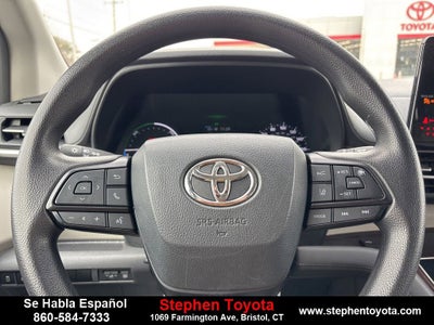 2024 Toyota Sienna LE