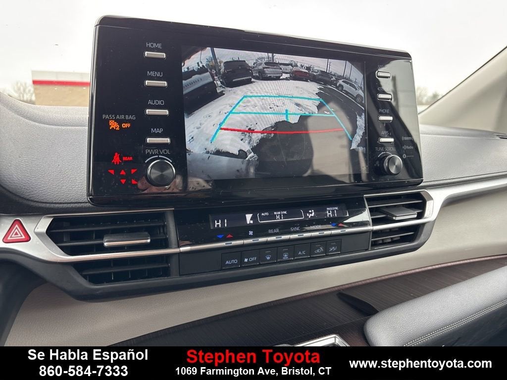 2024 Toyota Sienna LE