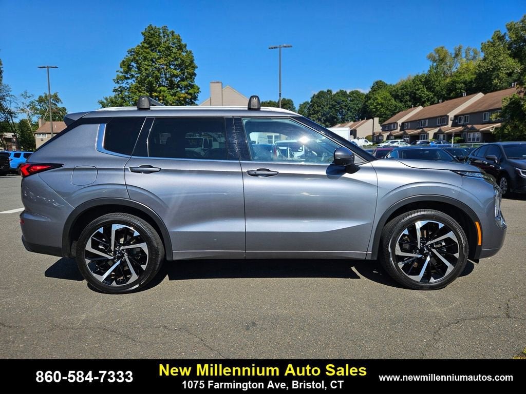 2022 Mitsubishi Outlander SEL