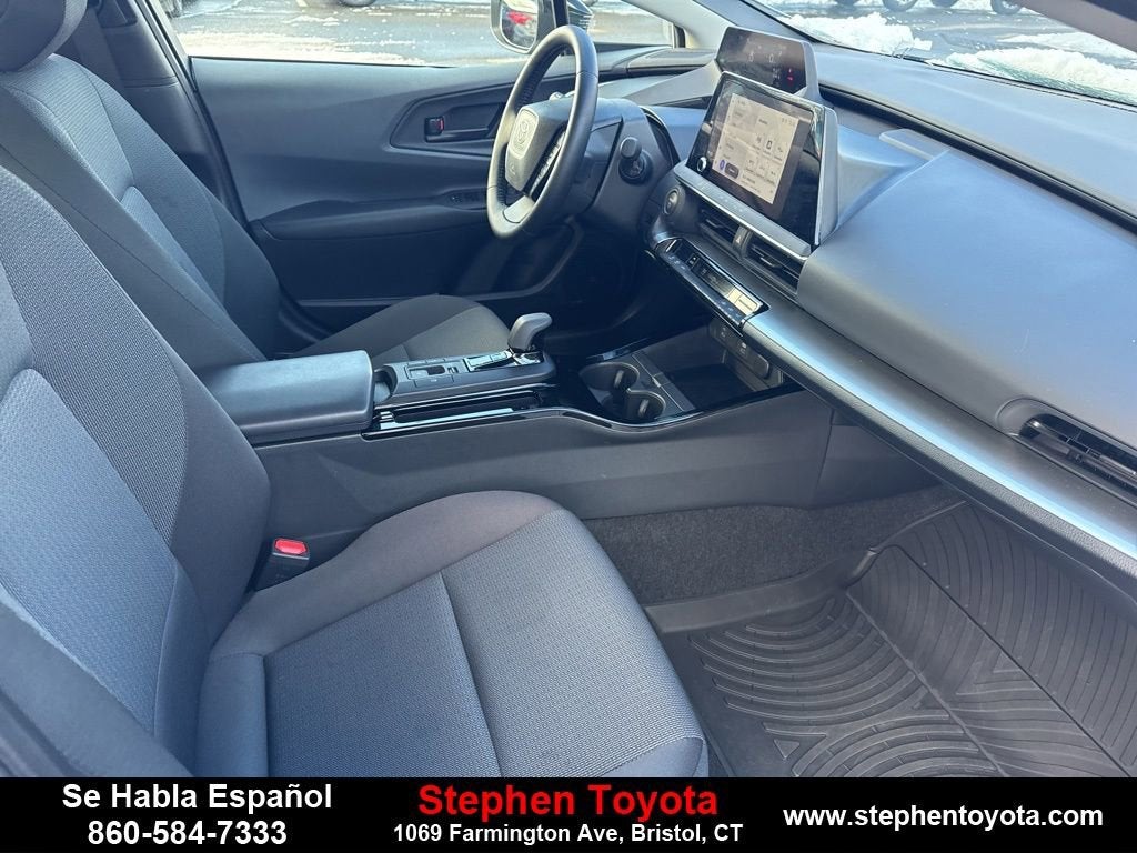 2025 Toyota Prius LE