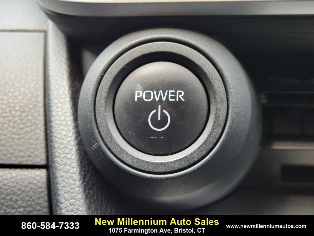 2023 Toyota Prius LE