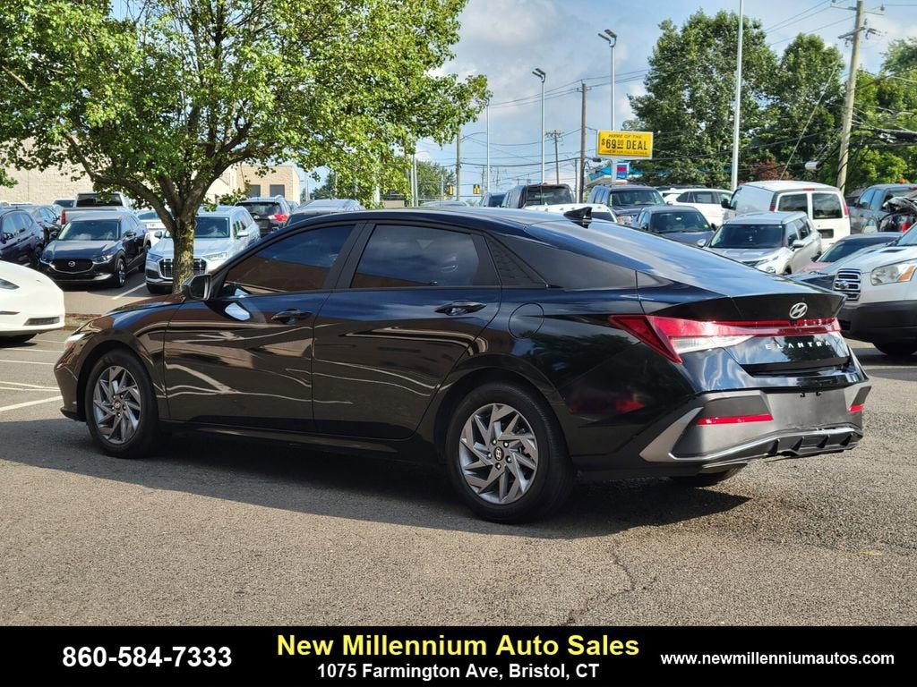 2024 Hyundai Elantra SEL