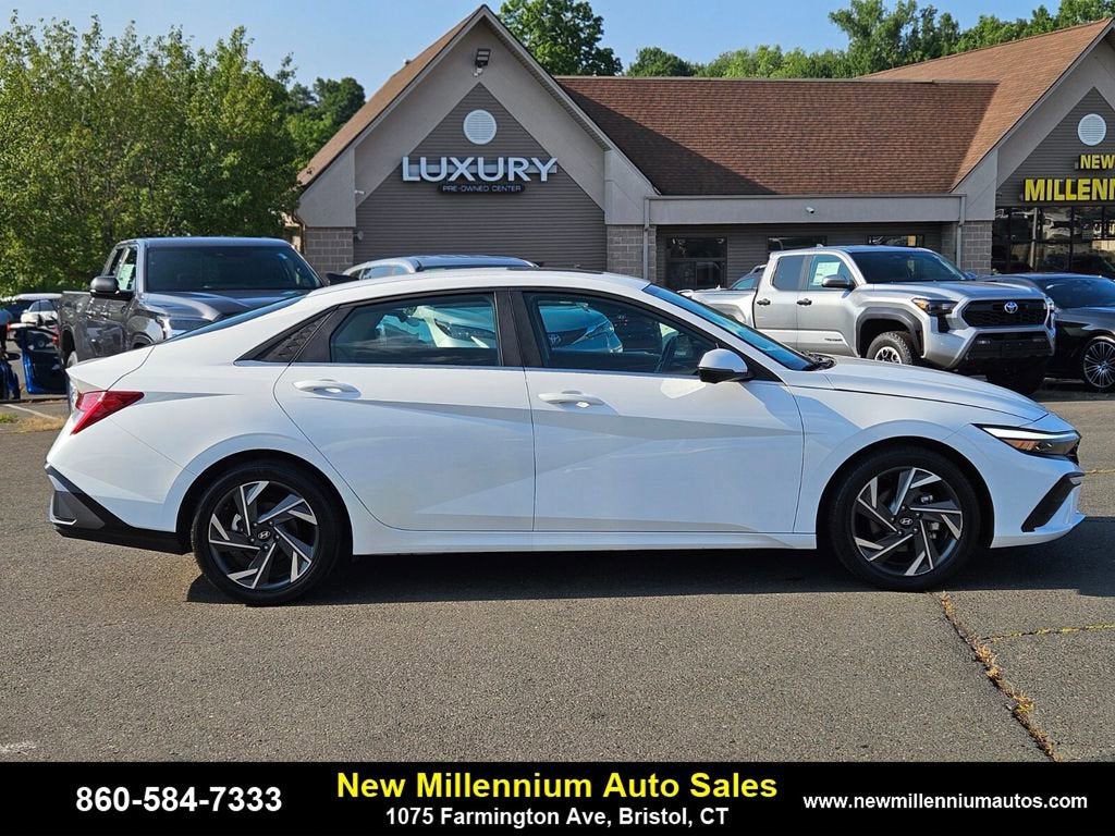 2024 Hyundai Elantra Limited