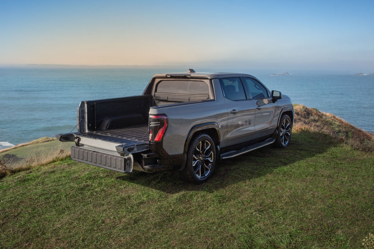 Stephen GMC in Bristol CT